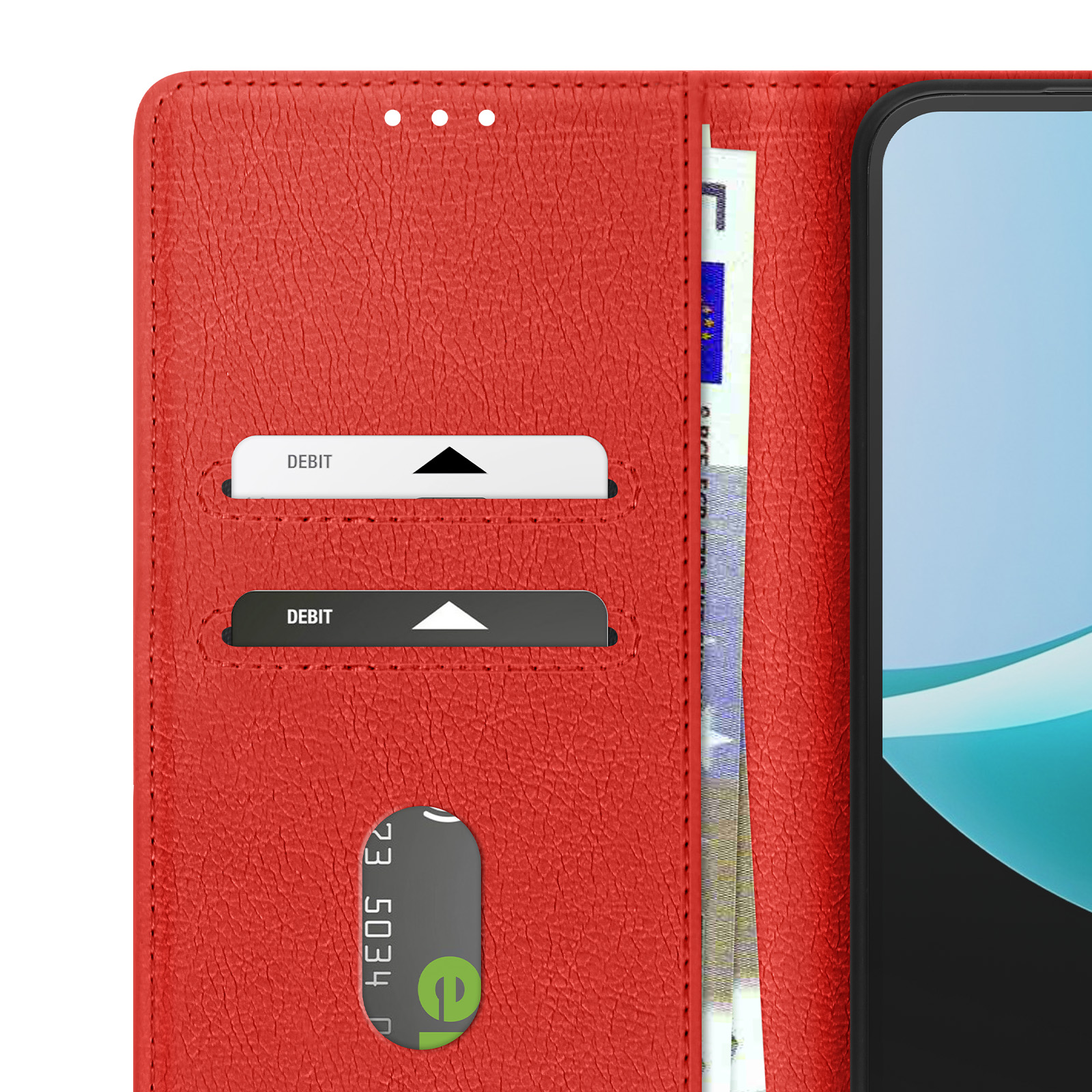 Portafoglio in pelle rossa con carte di debito e di credito visibili. Uno smartphone sullo sfondo.