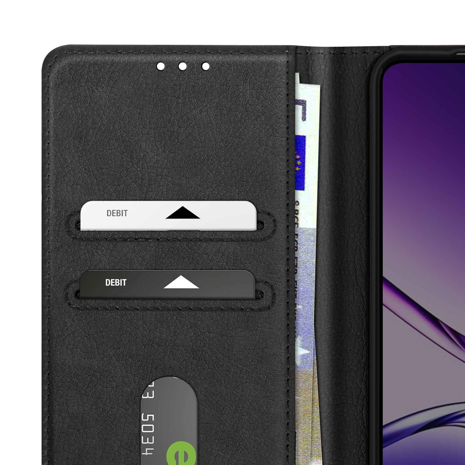 Portafoglio in pelle nera con carte di debito e contanti visibili. Un telefono è sul lato destro del portafoglio.