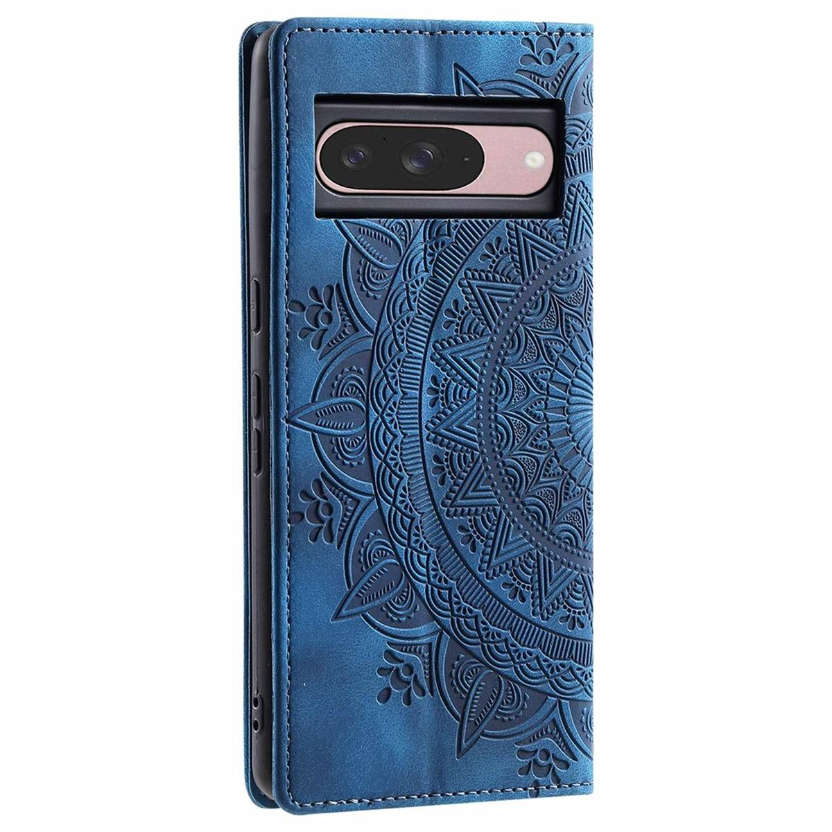 Eine blaue Handyhülle mit Mandala-Design. Sie enthält ein Telefon mit Kamera und die Hülle ist offen.