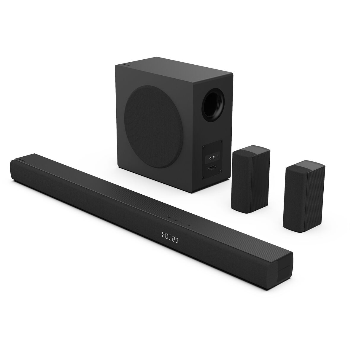 Eine schwarze Soundbar, ein Subwoofer und zwei Satellitenlautsprecher. Die Soundbar zeigt 'VOL 23'. Alle Komponenten befinden sich auf weißem Untergrund.