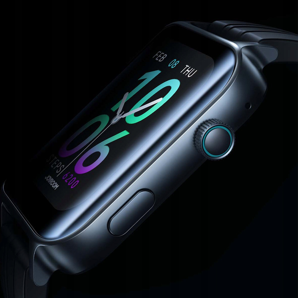 Zbliżenie smartwatcha. Tarcza zegarka wyświetla godzinę i datę. Zegarek jest czarny i ma przycisk z boku.