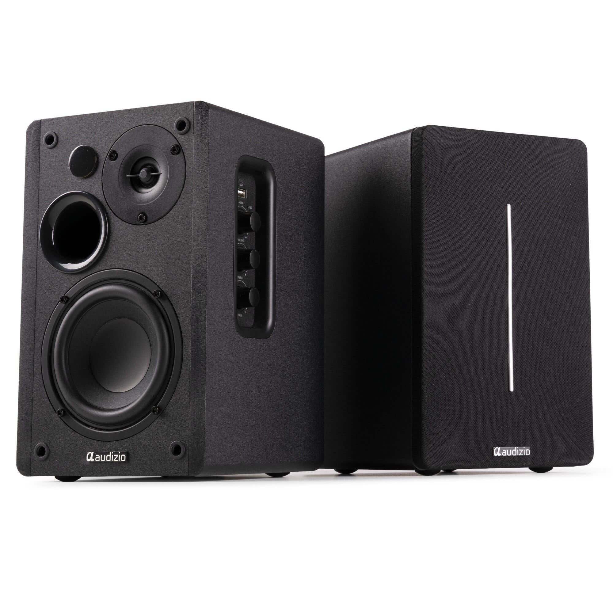 Dos altavoces negros. Uno tiene varios altavoces, el otro una sola línea vertical. Ambos tienen el logotipo de Audizio.