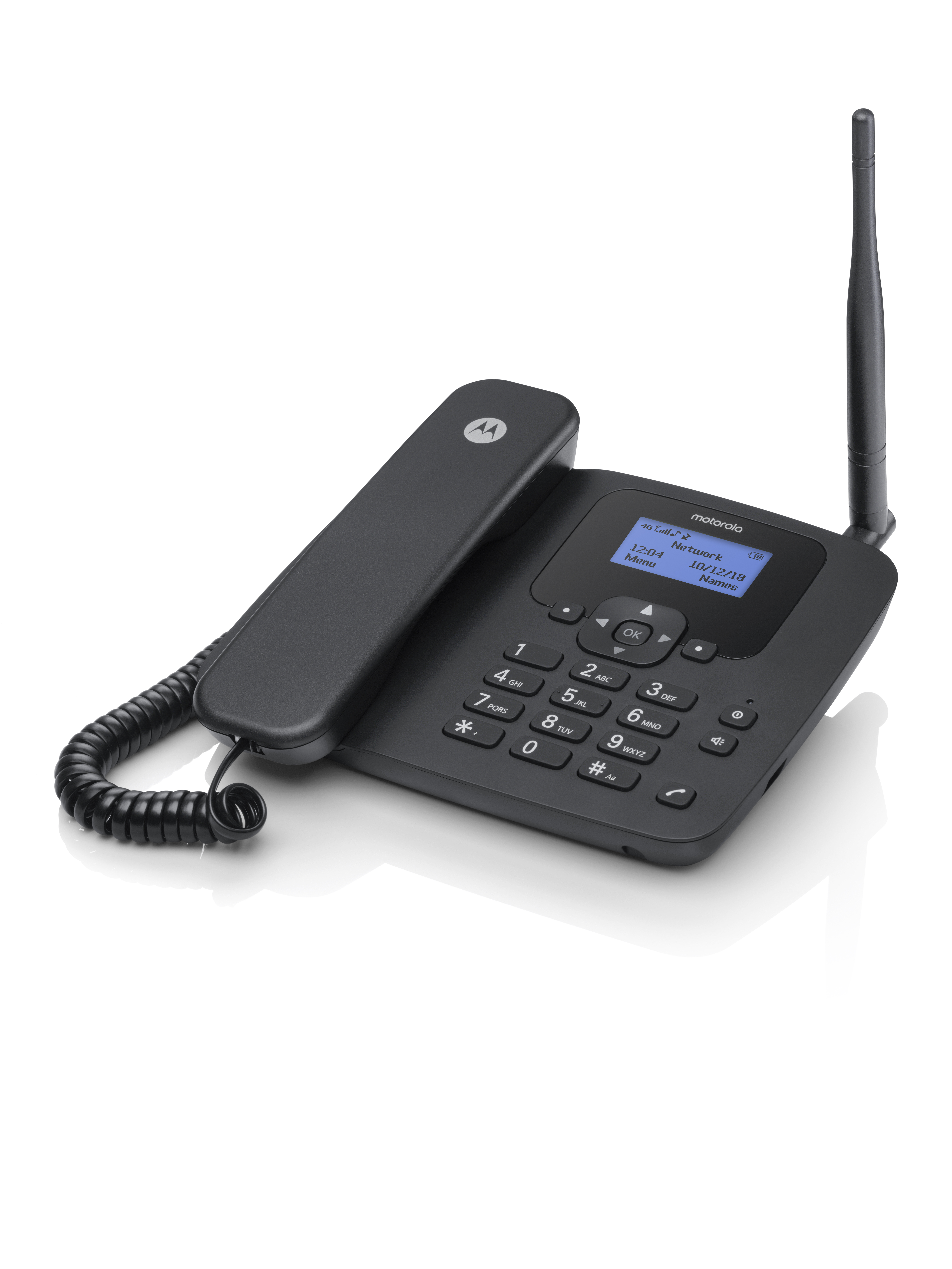 Un teléfono Motorola negro con antena, auricular descolgado. La pantalla muestra información. Fondo blanco.