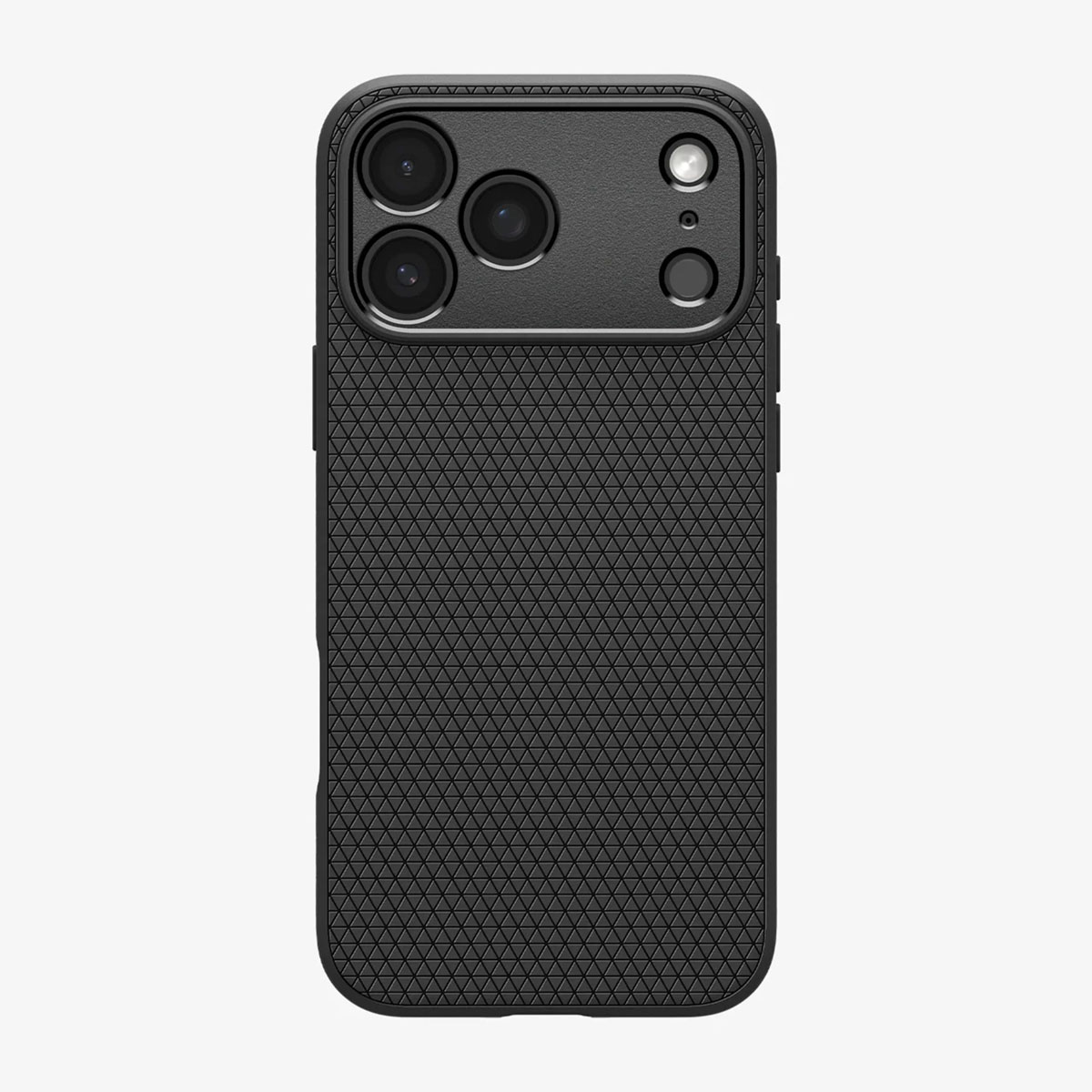 Coque de téléphone noire avec motif texturé et module caméra à trois lentilles et flash, sur fond blanc.