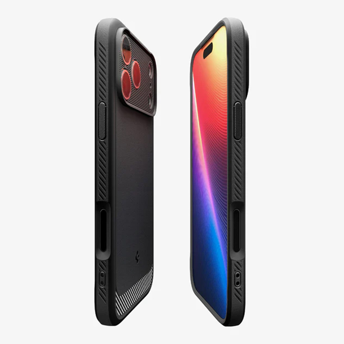 Deux smartphones noirs dans des étuis sont montrés côte à côte. L'un révèle les lentilles de la caméra, l'autre affiche un écran coloré.