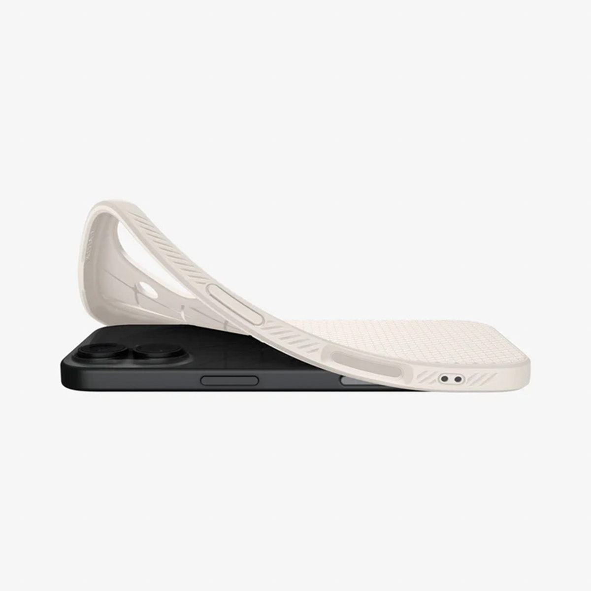 Un smartphone noir avec une coque blanche le recouvrant partiellement. La coque est soulevée, montrant l'arrière du téléphone.