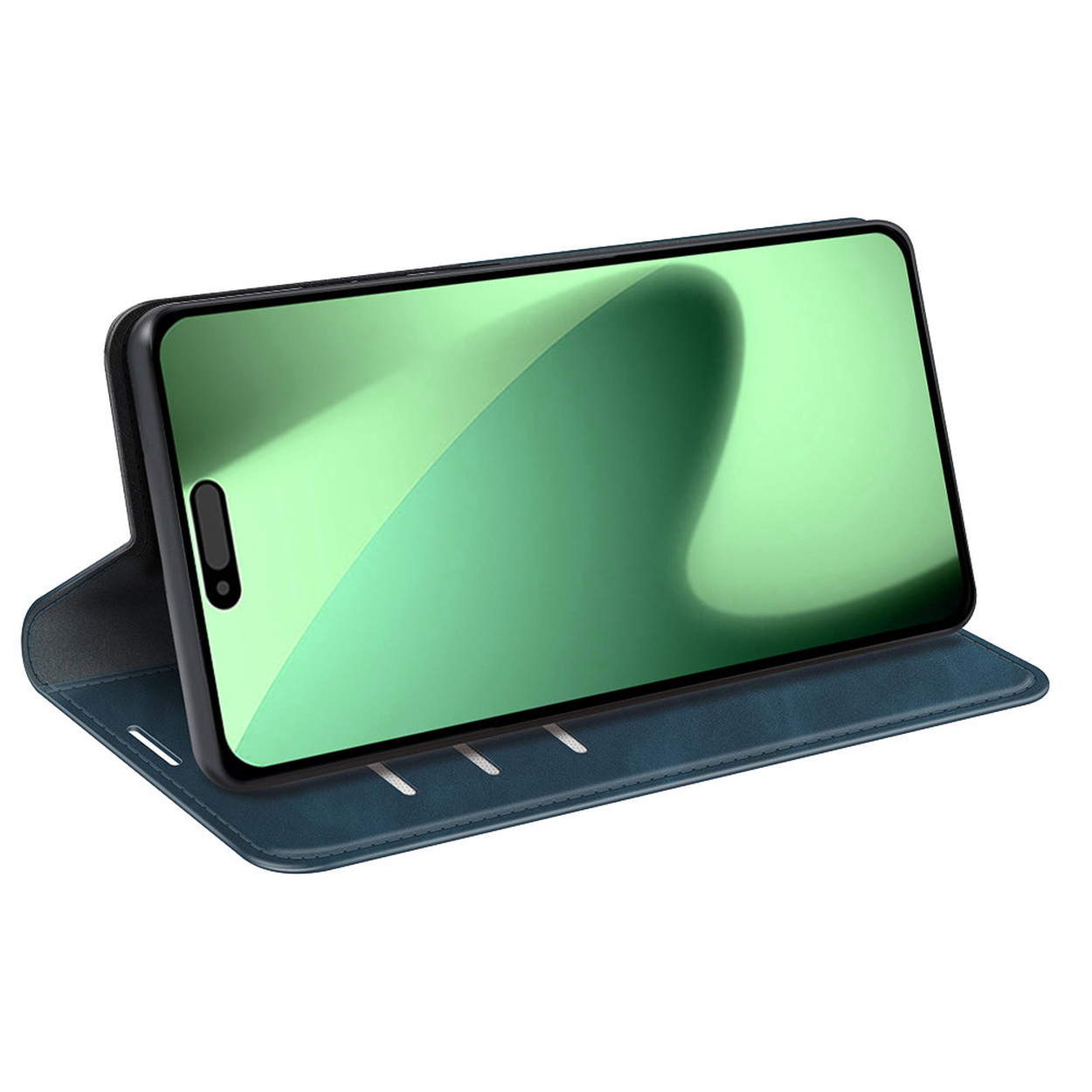 Een smartphone in een blauwe hoes, scherm naar boven. Het scherm reflecteert een groene tint. De hoes is open, op een witte achtergrond.