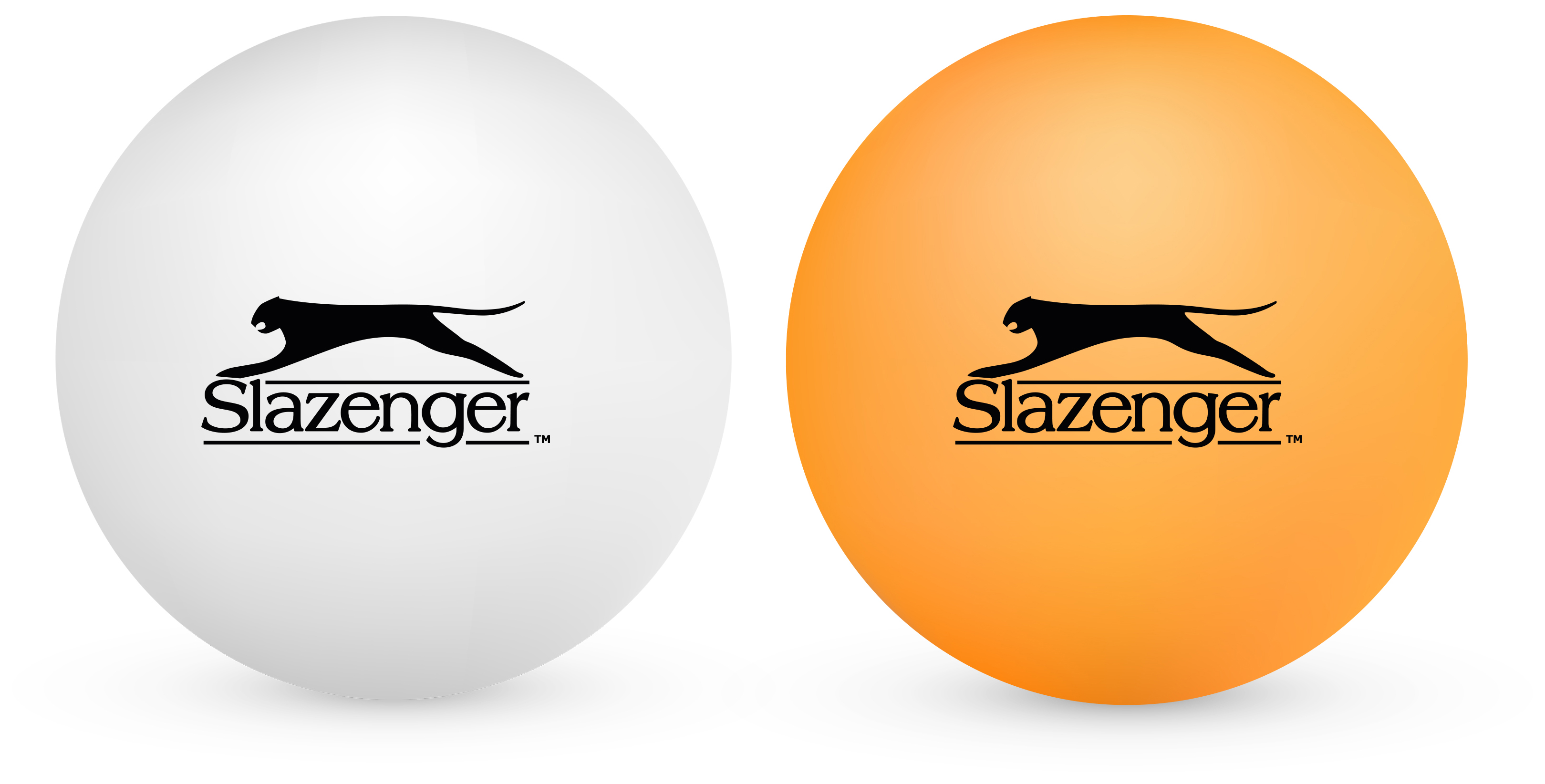 Twee pingpongballen. Eén wit, één oranje. Beide hebben het Slazenger-logo: een zwarte panter en de merknaam.