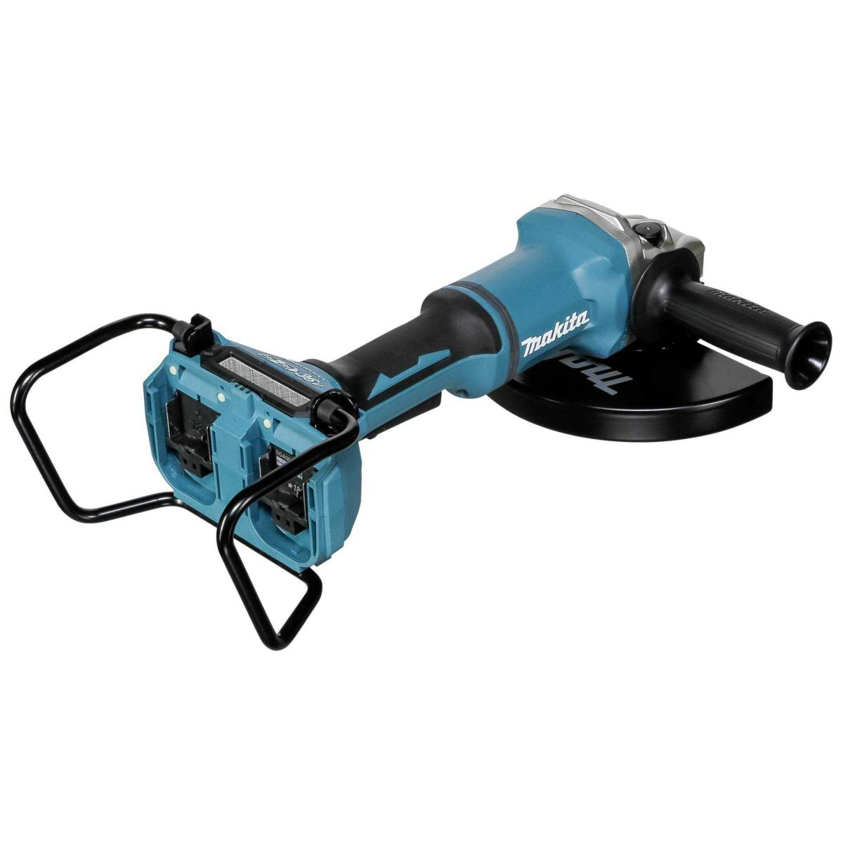 Ein blau-schwarzer Makita-Winkelschleifer mit schwarzem Griff und schwarzer Basis, der auf einer weißen Oberfläche ruht.