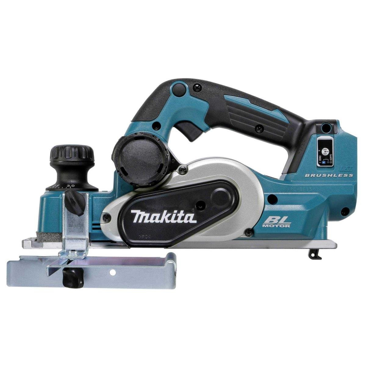 Ein teal-schwarzer Makita-Elektrohobel auf weißem Hintergrund. Es hat einen silbernen Klingenschutz und das Makita-Logo ist sichtbar.