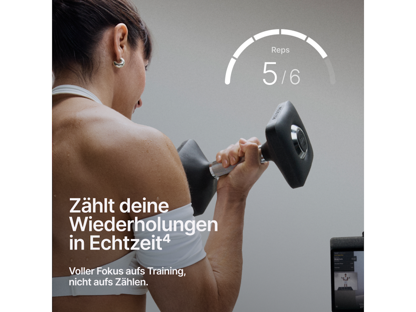 Eine Frau hebt eine Hantel, Schweiß sichtbar. Ein Zähler zeigt 5/6 Wiederholungen. Text: 'Zählen Sie Ihre Wiederholungen in Echtzeit'.