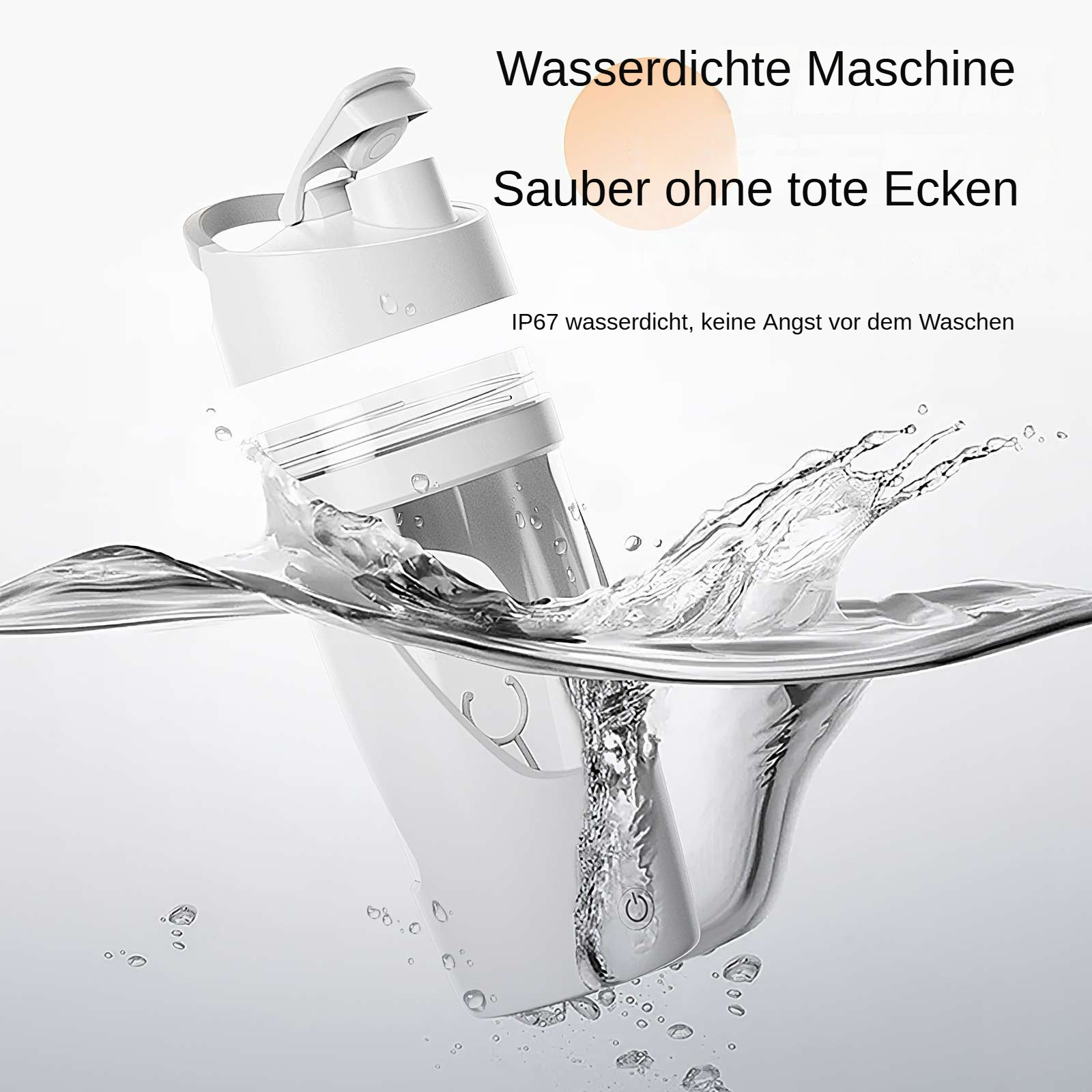 Eine weiße Wasserflasche, die in Wasser getaucht ist. Wasser spritzt um die Flasche herum. Text ist auf Deutsch überlagert.