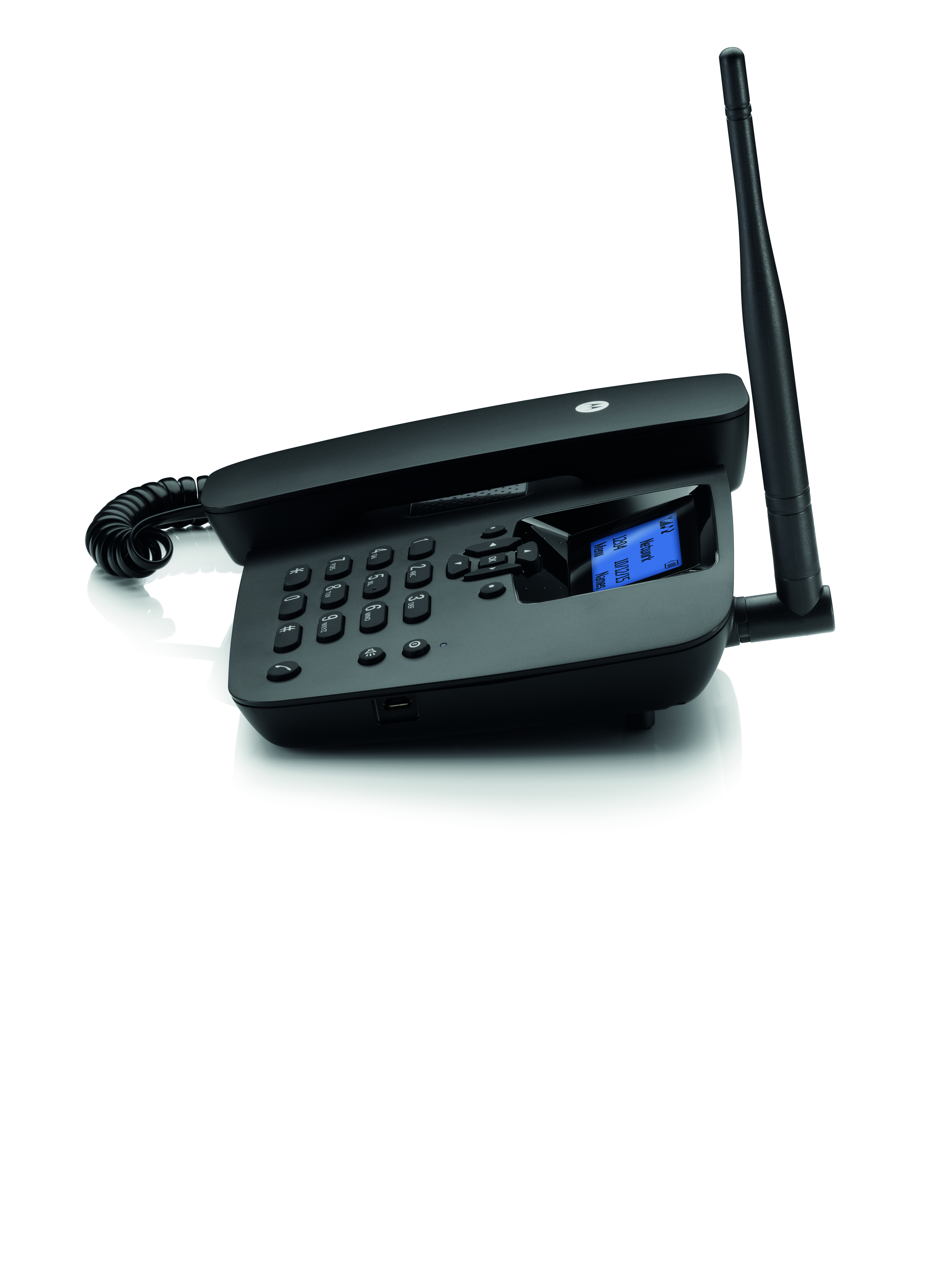 Teléfono inalámbrico negro con antena, pantalla azul y botones. Está aislado sobre un fondo blanco.