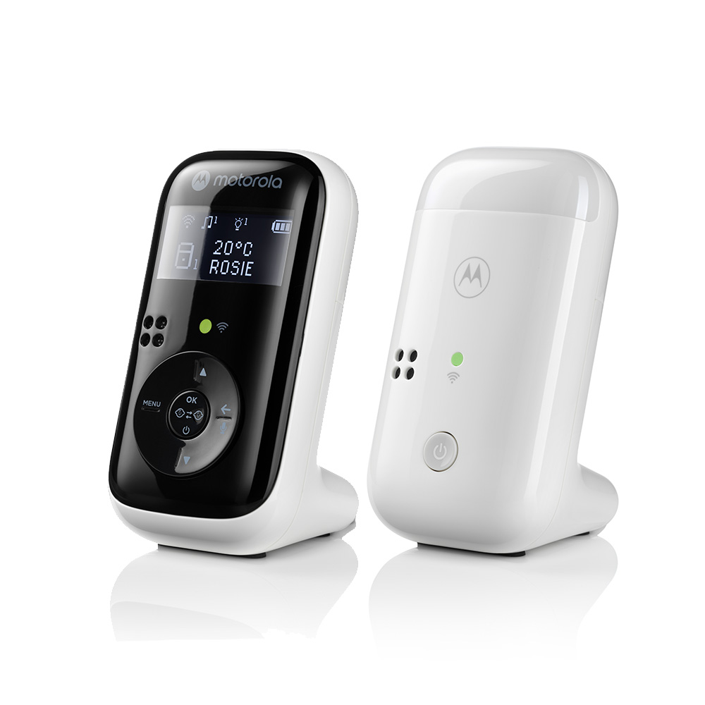 Dos vigilabebés Motorola blancos. Uno muestra una pantalla con información. El otro tiene un botón de encendido y una luz verde.