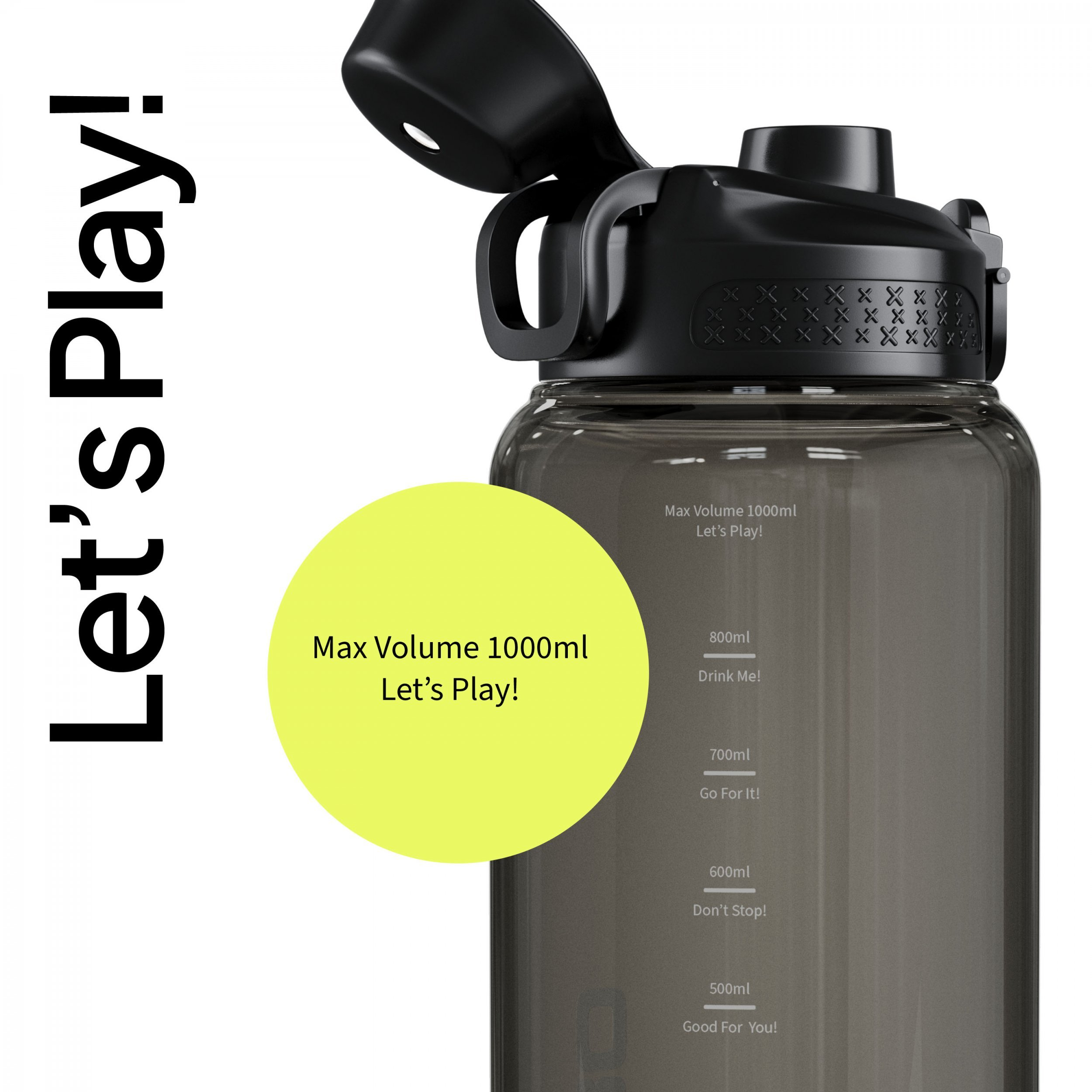 Eine Wasserflasche mit schwarzem Deckel wird gezeigt. Die Flasche hat Volumenanzeigen und den Text 'Let's Play!'