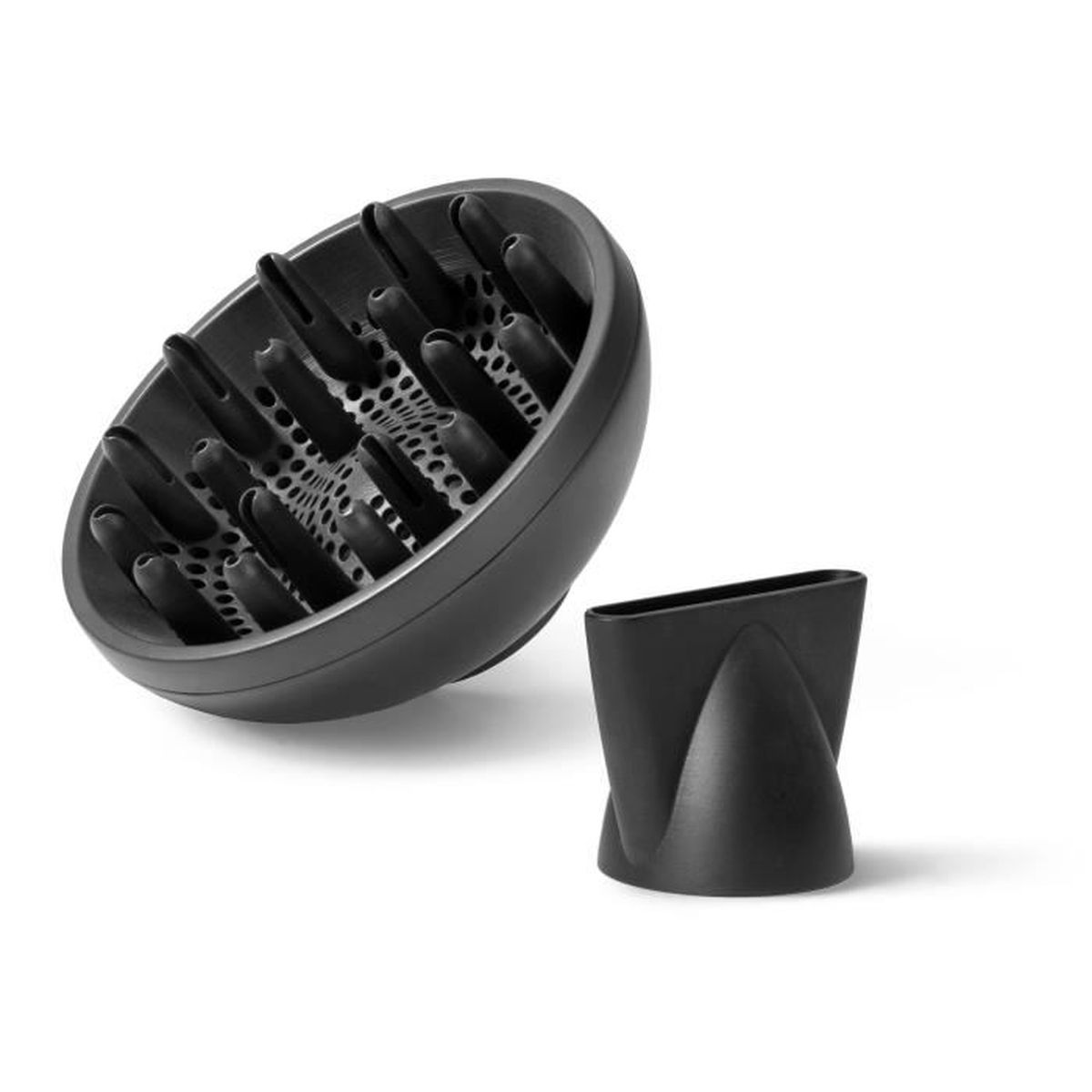 Czarny dyfuzor i dysza do suszarki do włosów są odizolowane na białym tle. Dyfuzor ma wiele szpilek.