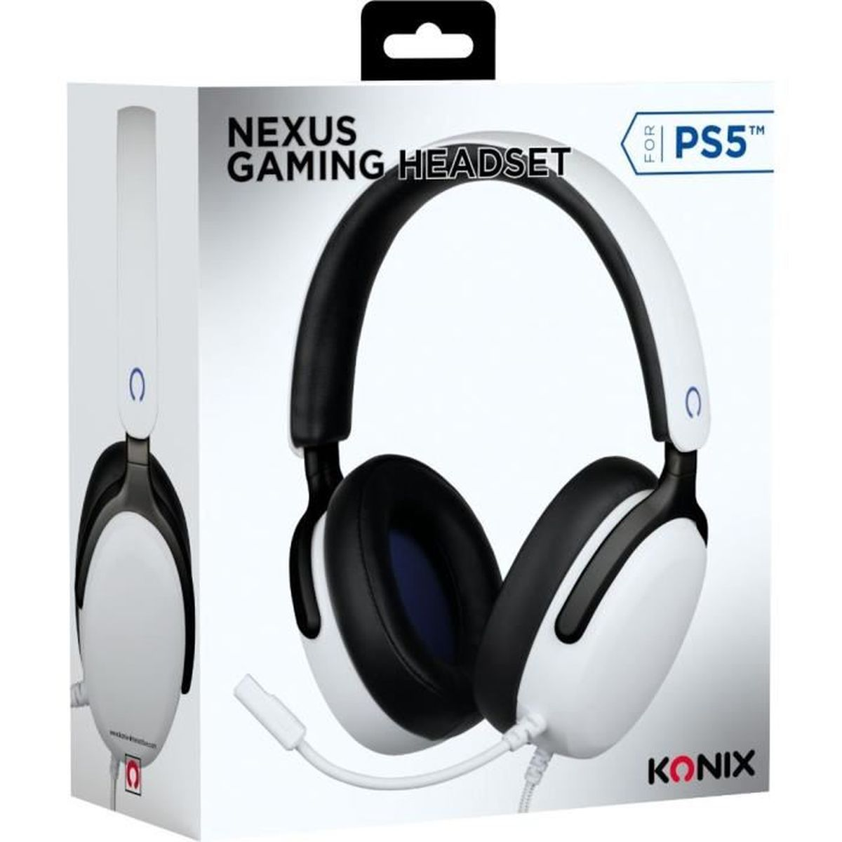 Een gaming headset in een doos. Witte en zwarte headset met een microfoon. Op de doos staat 'Nexus Gaming Headset for PS5'.