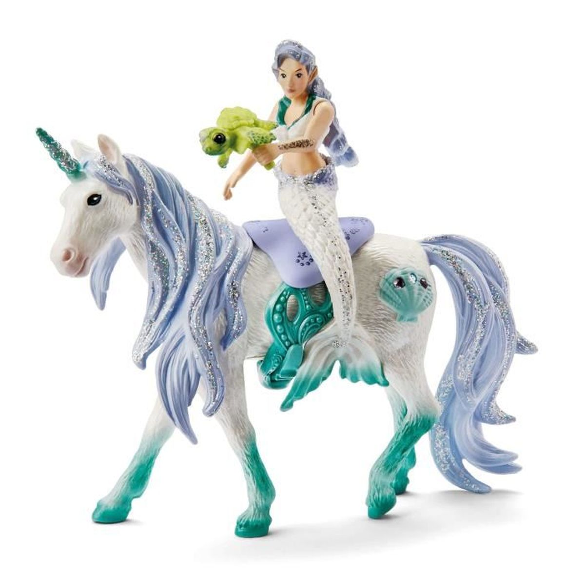 Eine Meerjungfrau reitet auf einem Einhorn und hält eine grüne Schildkröte. Das Einhorn ist weiß mit blauer Mähne und Schweif. Die Meerjungfrau hat einen weißen Schwanz.