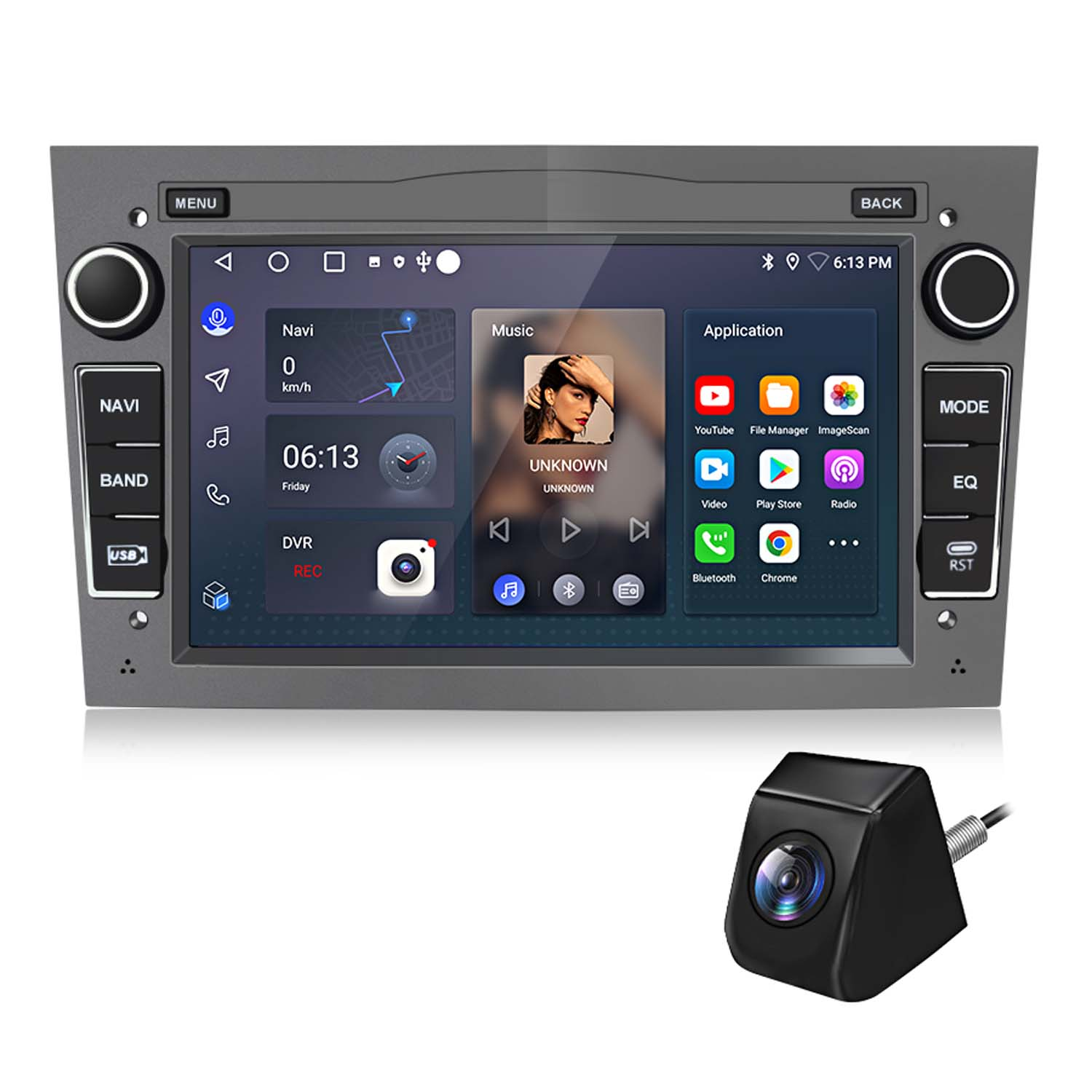 Ein Autoradio mit Bildschirm, auf dem Apps und die Uhrzeit angezeigt werden. Darunter eine Rückfahrkamera. Navigation und Musik.