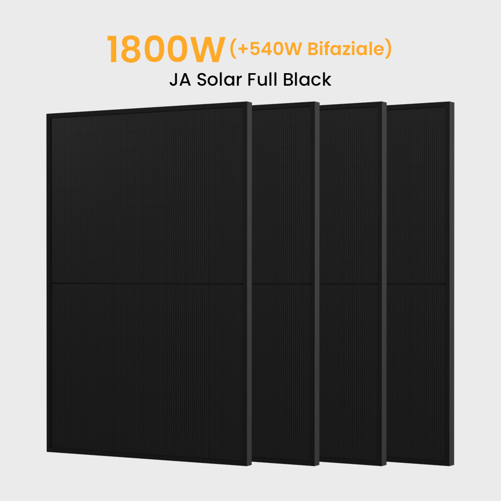 Vier schwarze Solarmodule werden angezeigt, mit Text oben, der 1800W (+540W Bifaziale) und JA Solar Full Black anzeigt.