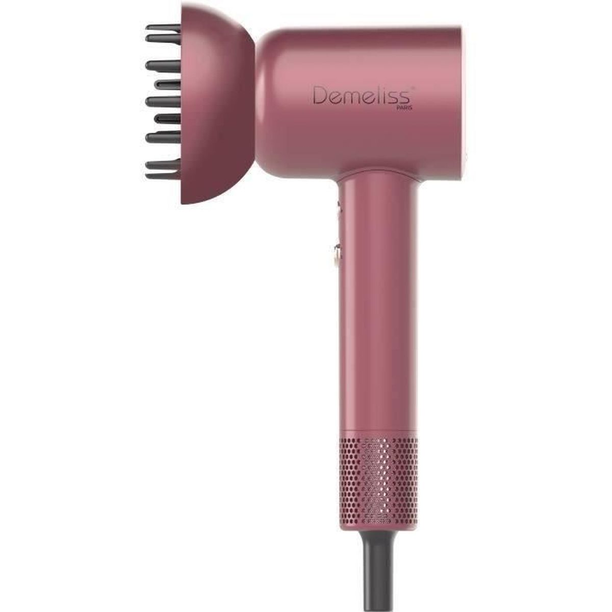Ein rosa Demeliss-Haartrockner ist zentriert. Er hat einen Diffusorkopf, einen Griff und einen perforierten Abschnitt. Der Hintergrund ist weiß.