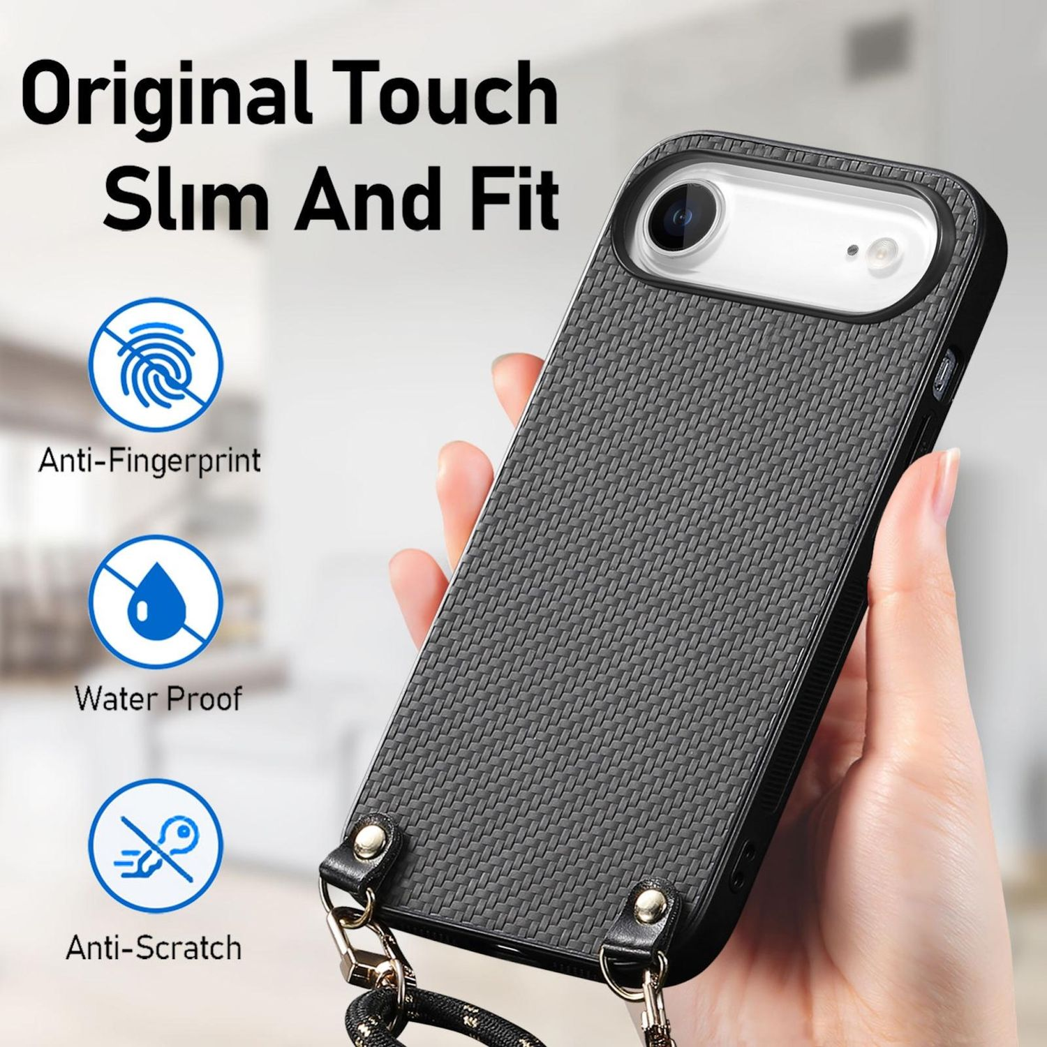 Una funda negra para teléfono con diseño texturizado, sostenida en una mano. Incluye símbolos anti-huellas, impermeable y antiarañazos.