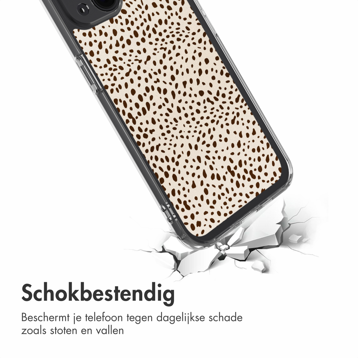 Une coque de téléphone à motif dalmatien perce une surface blanche. La coque est transparente et le téléphone est visible.