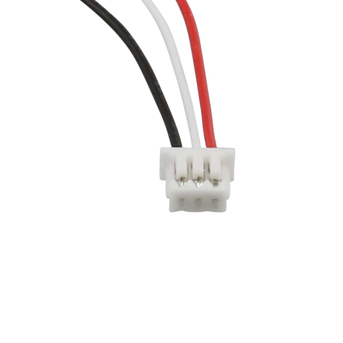 Primo piano di un connettore bianco con tre fili: nero, bianco e rosso. I fili si estendono dall'alto. Sfondo bianco.