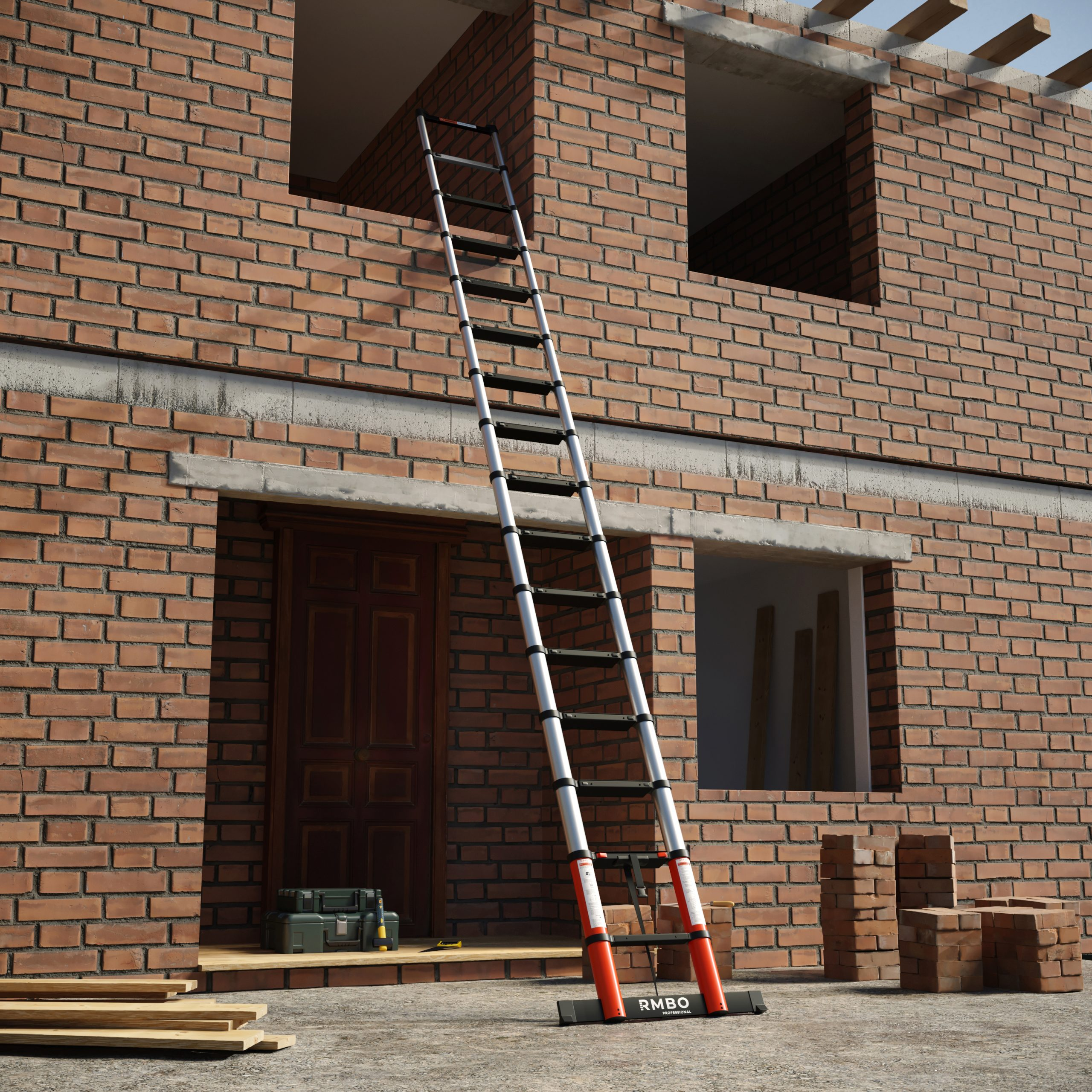 Une échelle est appuyée contre un bâtiment en briques en construction. Outils et briques au sol.