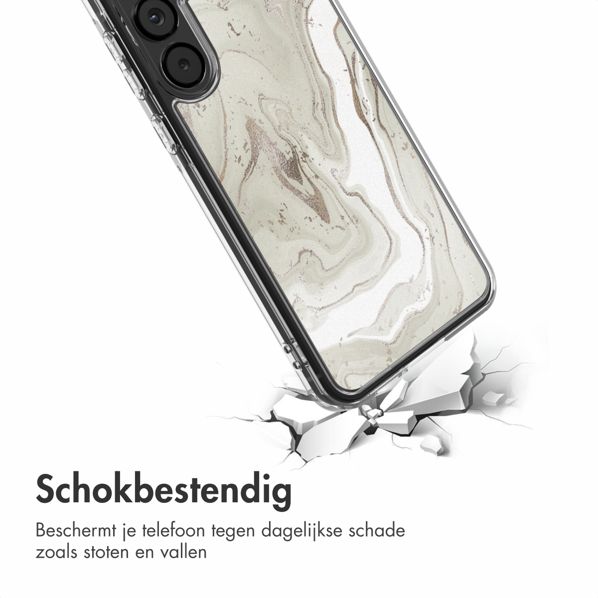 Una custodia per telefono con un design marmorizzato sta sfondando una superficie. La custodia è trasparente con vortici dorati e bianchi.