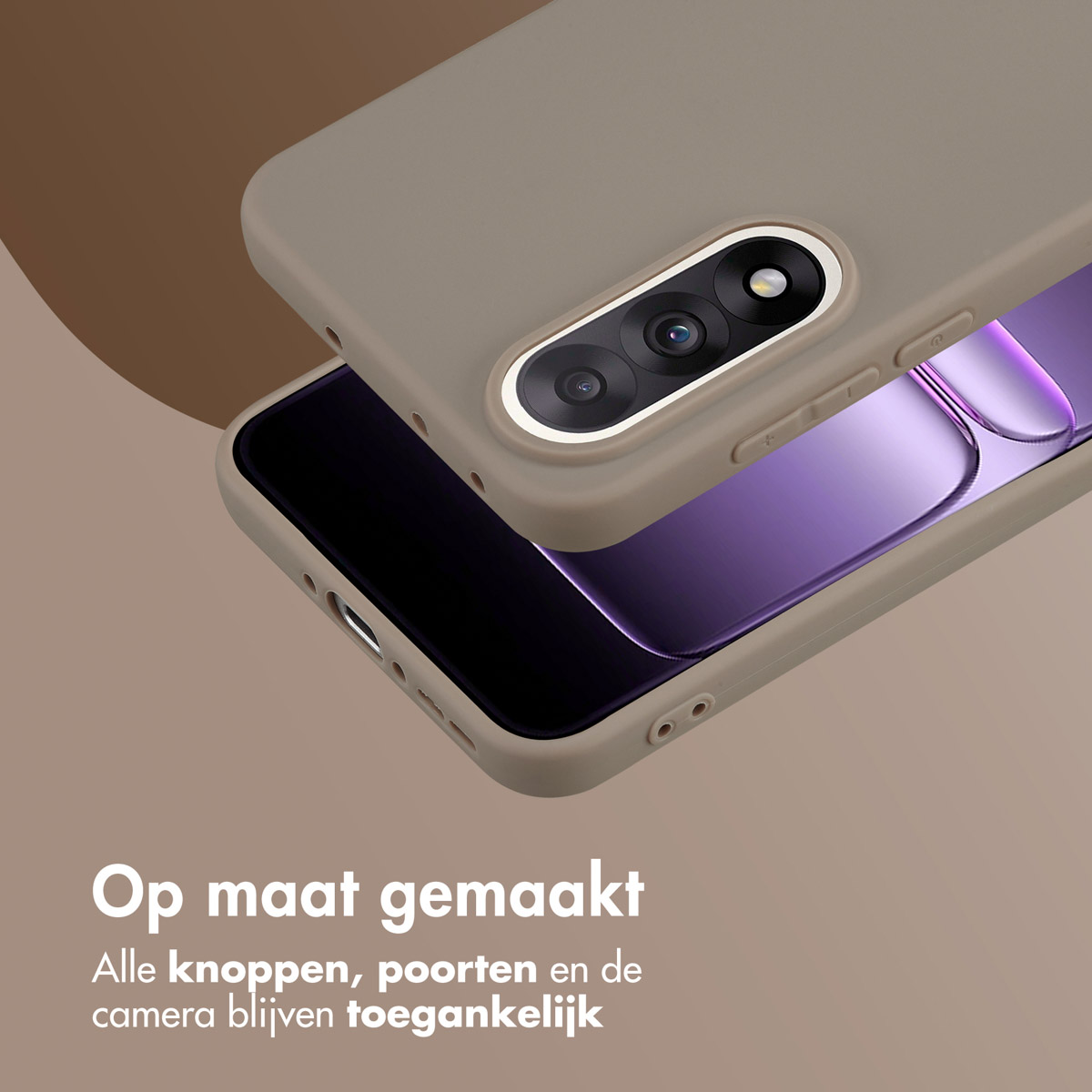 Una custodia per telefono beige, con il telefono parzialmente visibile. La custodia è progettata per mantenere accessibili i pulsanti e le porte.