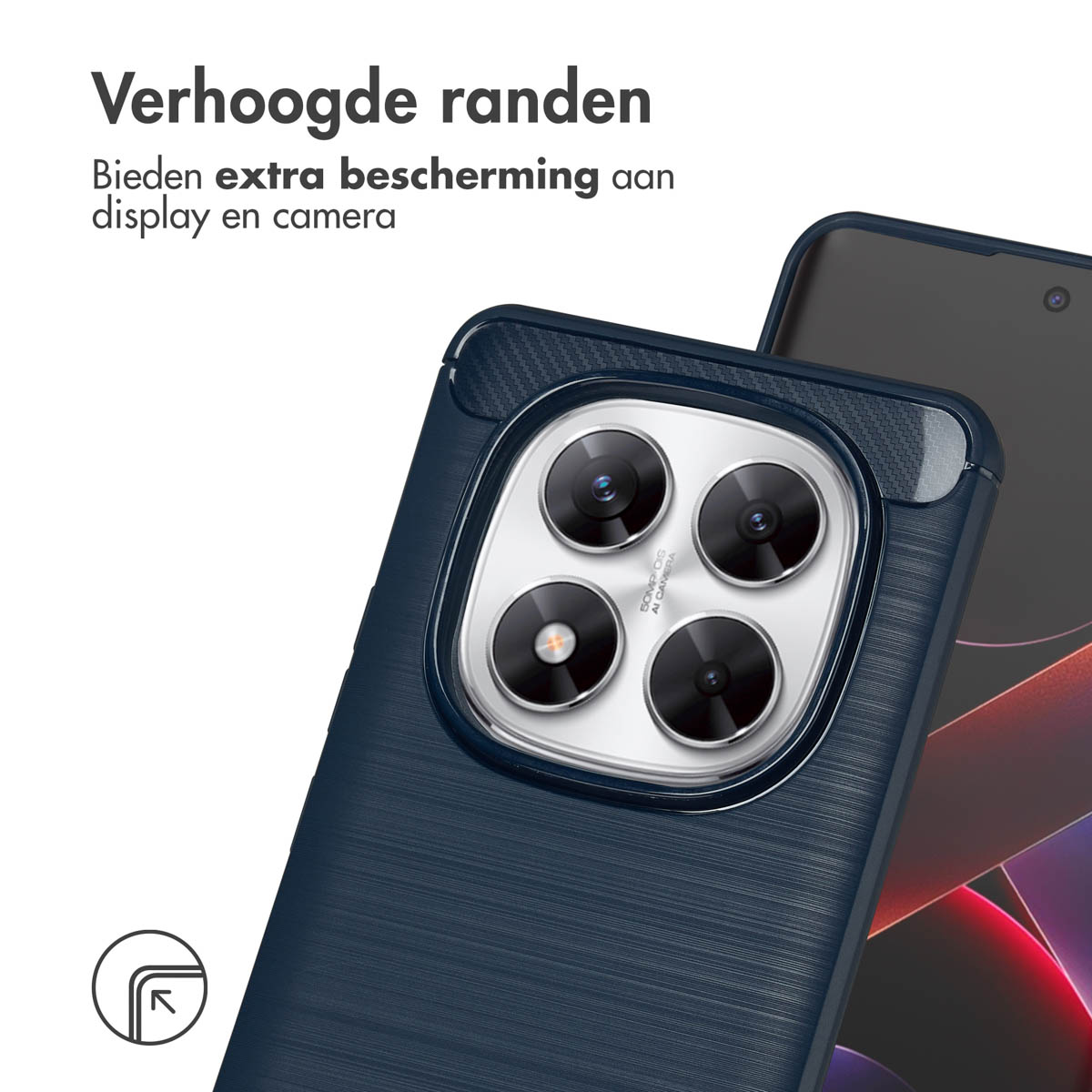 Een blauwe telefoonhoes met verhoogde randen die de camera van een telefoon beschermt. Tekst: 'Verhoogde randen' en 'extra bescherming'.