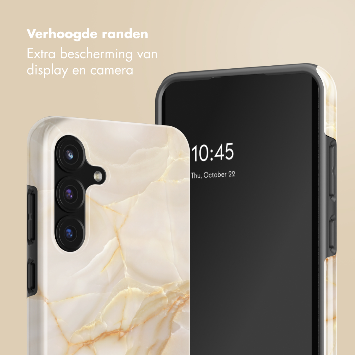 Due smartphone con custodie. Uno mostra l'ora, l'altro ha un motivo marmoreo e obiettivi della fotocamera. Testo in alto a sinistra.