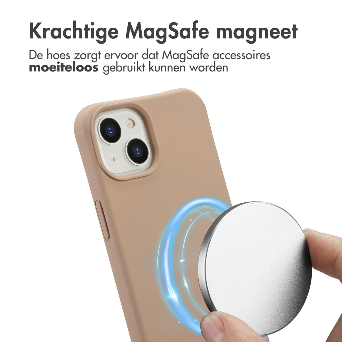 Beige telefoonhoesje met zilveren magnetische schijf. Blauwe gloed rond de schijf. Tekst: Krachtige MagSafe magneet.