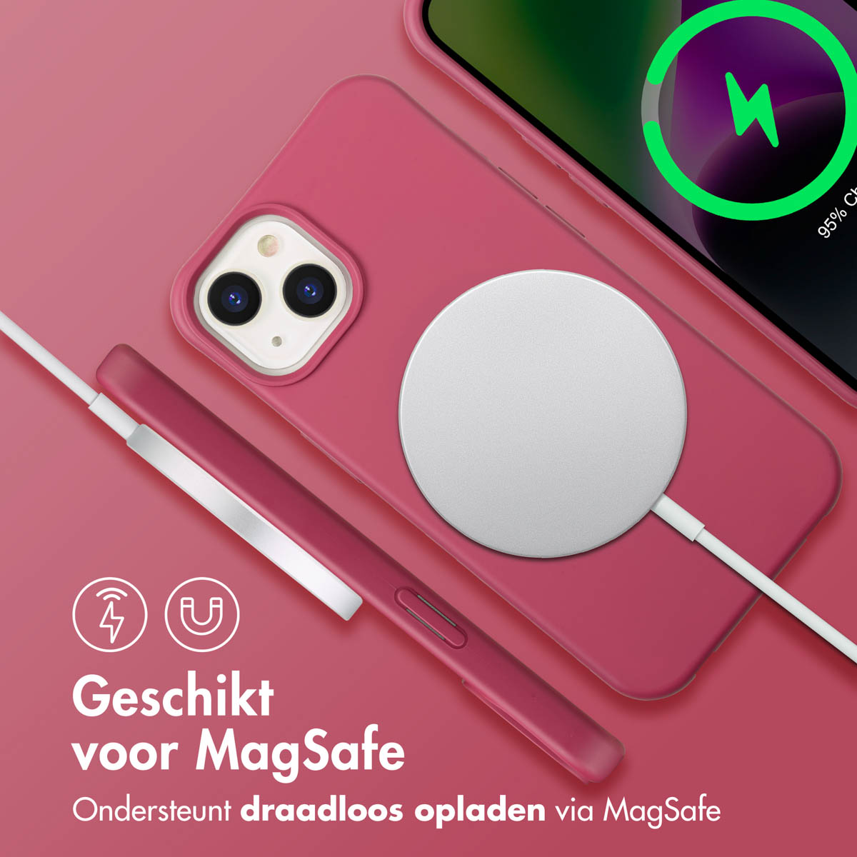Een iPhone met een roze hoesje en een MagSafe-lader. De telefoon toont 95% opladen. Tekst: geschikt voor MagSafe.