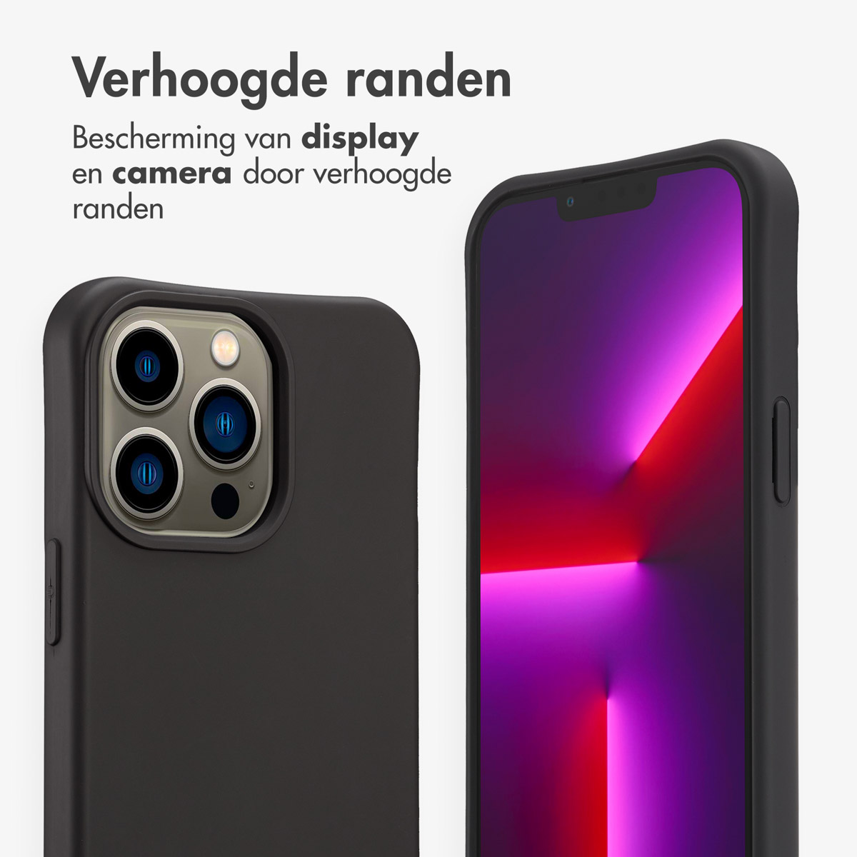 Twee zwarte telefoonhoesjes met telefoons erin, een met camera en een met paars scherm. Nederlandse tekst.