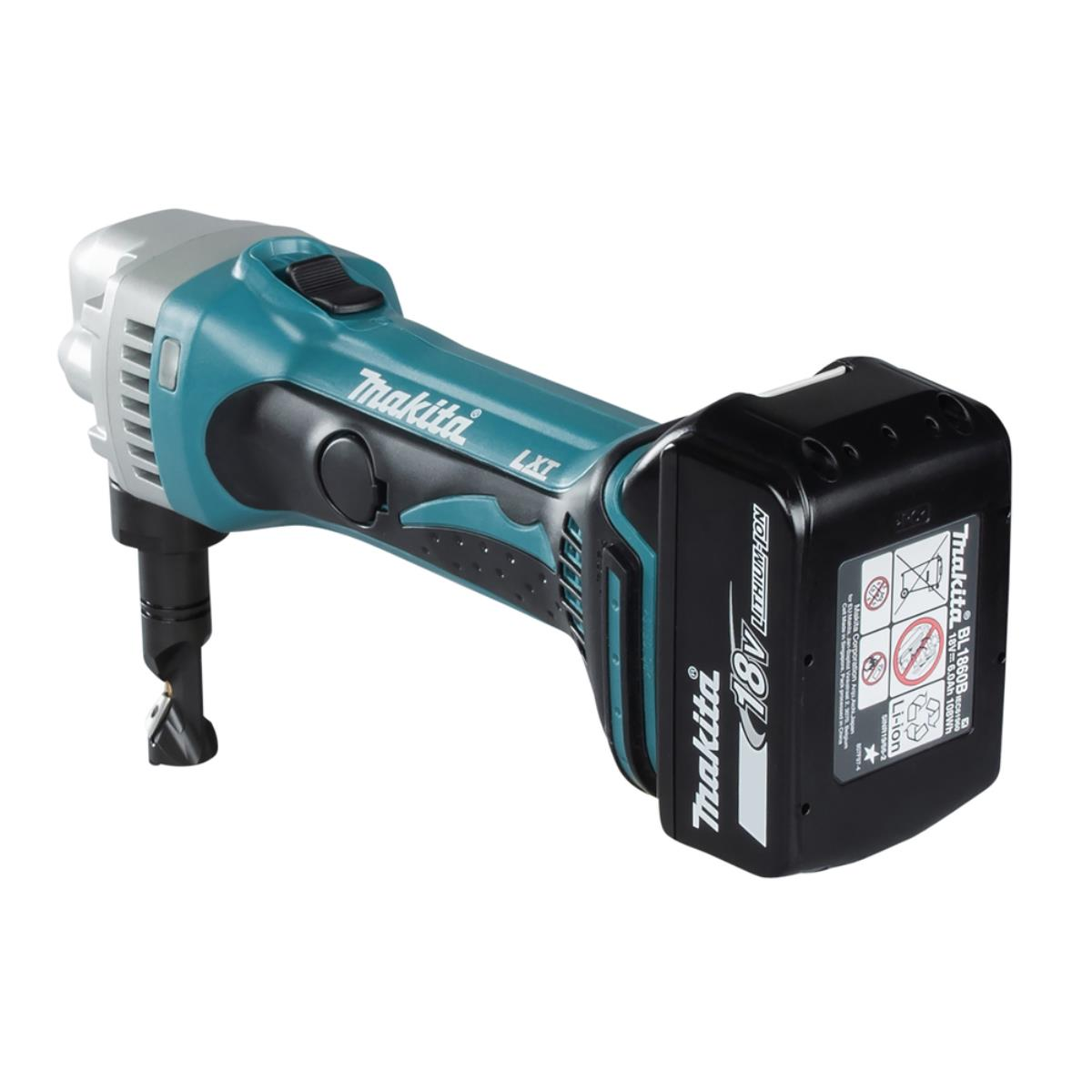Ein türkis-silbernes Makita-Elektrowerkzeug mit schwarzem Akku. Es hat einen Schneidkopf vorne.