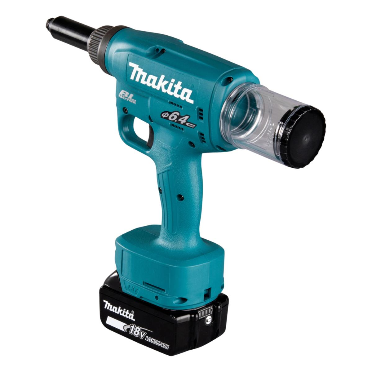 Un elettroutensile Makita turchese con batteria nera collegata. L'utensile ha un cilindro di plastica trasparente e un ugello nero.