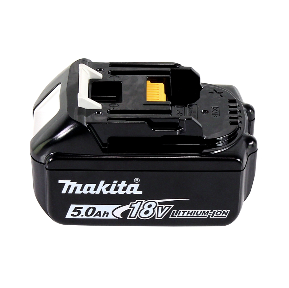 Ein schwarzer Makita 18V Li-Ionen-Akkupack. Es hat ein weißes Logo und Text, mit einem gelben Anschluss. Es ist auf weißem Hintergrund.