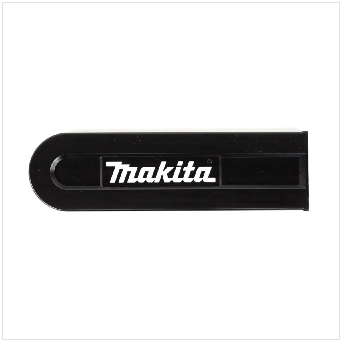 Eine schwarze Makita-Abdeckung mit weißer Schrift auf weißem Hintergrund. Die Abdeckung ist länglich und hat ein abgerundetes Ende.