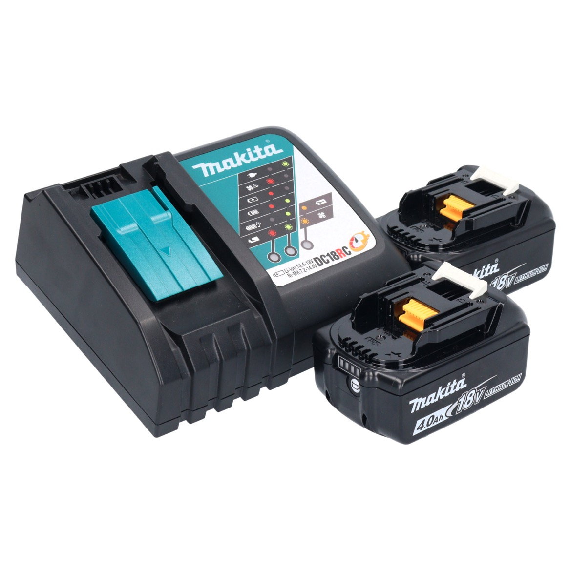 Ein Makita-Batterieladegerät und zwei Batterien liegen auf einer weißen Oberfläche. Das Ladegerät ist schwarz und blaugrün.