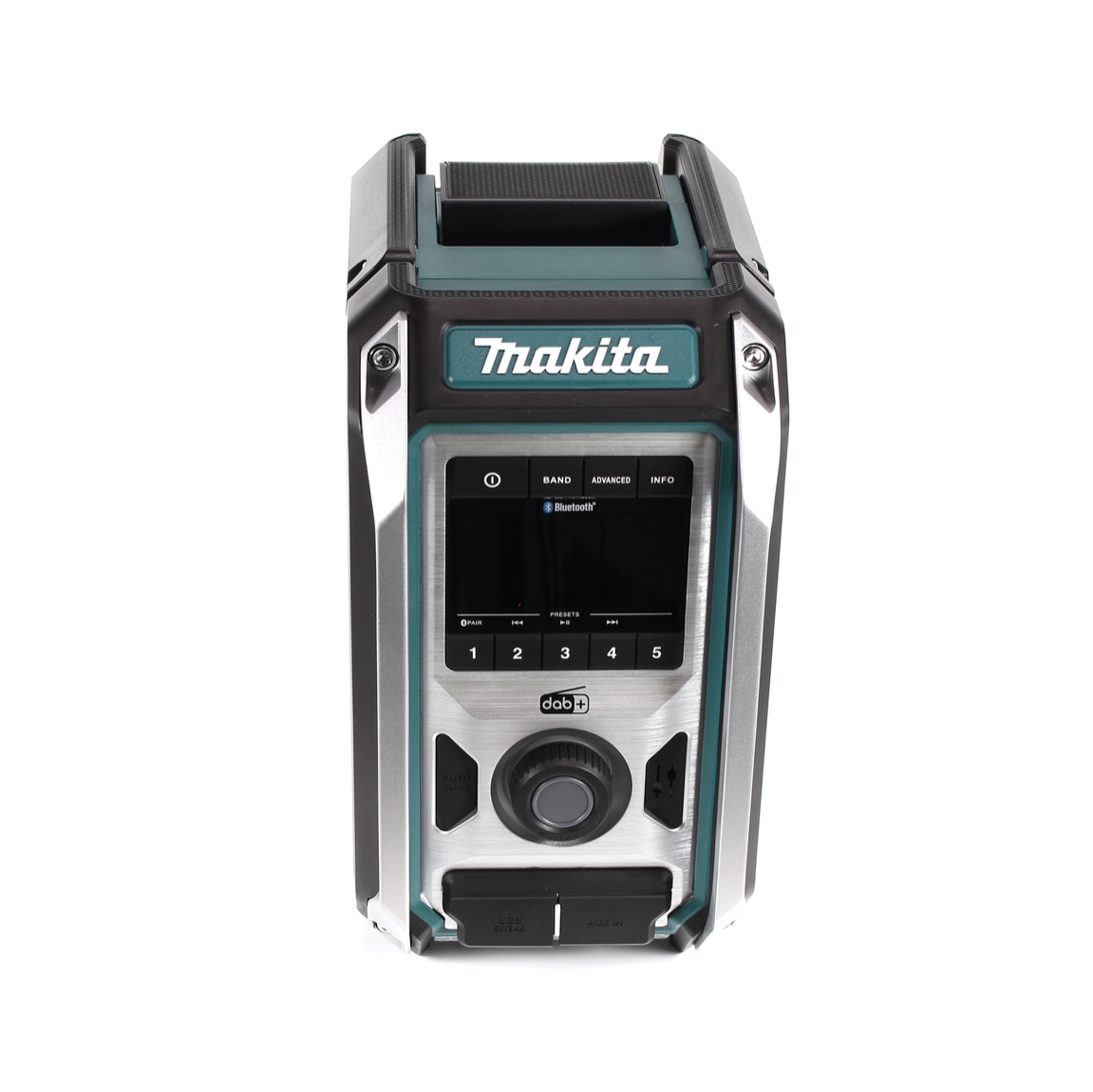 Ein schwarz-türkisfarbenes Makita-Radio. Es hat einen Bildschirm, Knöpfe und ein Zifferblatt. Das Radio steht vor weißem Hintergrund.