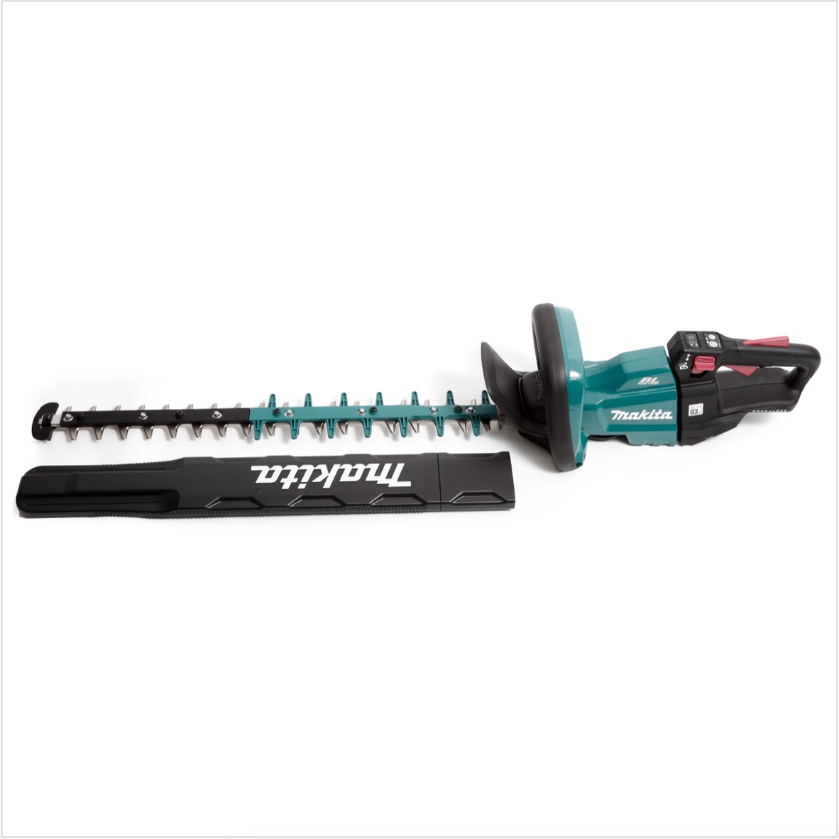 Eine Akku-Heckenschere von Makita auf weißem Hintergrund. Sie hat einen schwarzen Klingenschutz, einen teal- und schwarzen Körper mit rotem Griff.