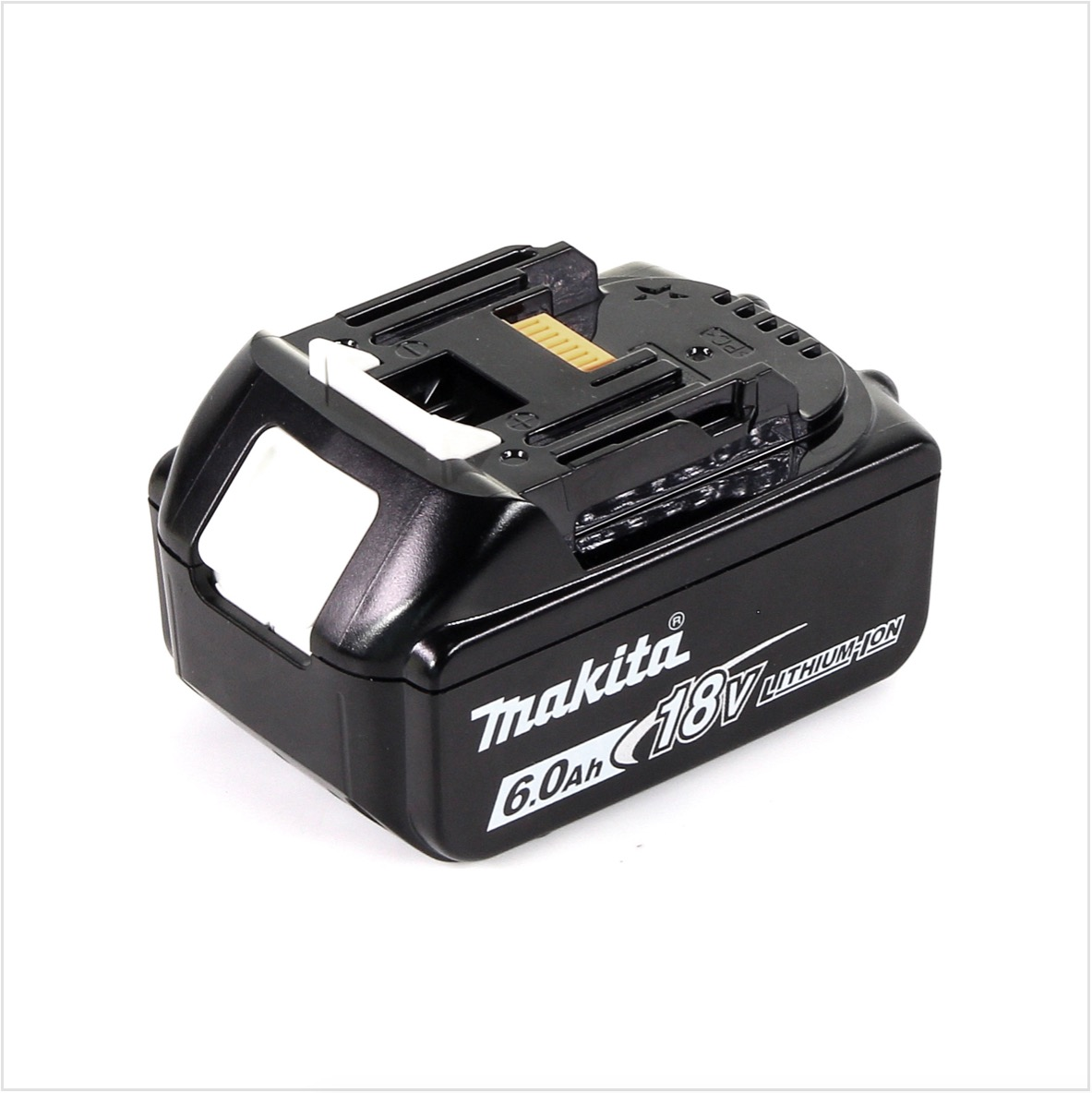 Ein schwarzer Makita 18V 6,0Ah Lithium-Ionen-Akkupack auf weißem Hintergrund. Der Akku hat ein weißes Quadrat und eine schwarze Oberseite.