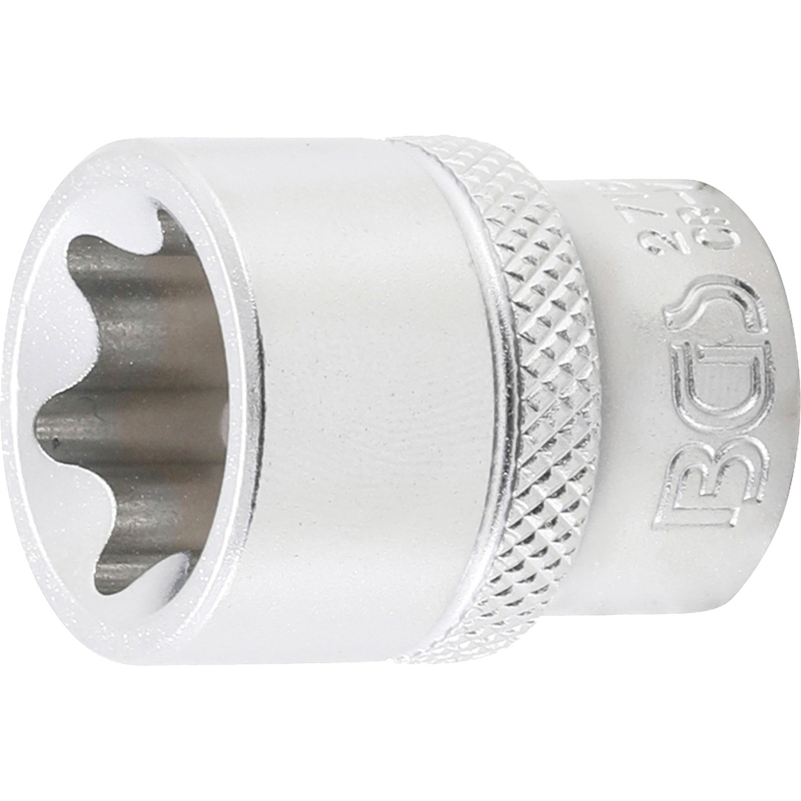 Primo piano di una testa di chiave a bussola in metallo argentato. Ha una cavità interna a forma di stella e un'impugnatura strutturata.