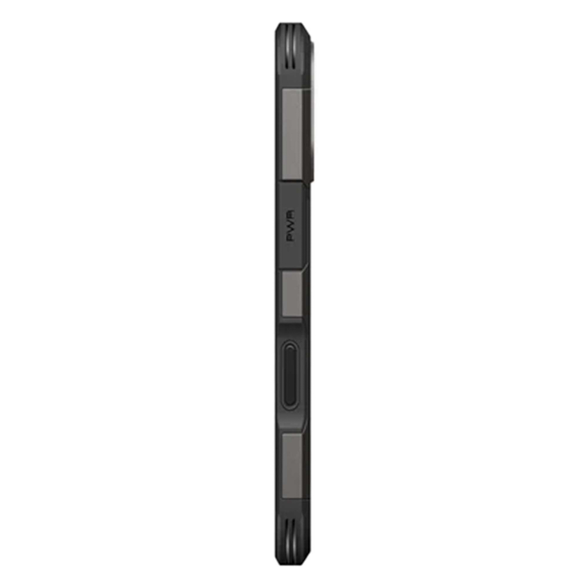 Vista laterale ravvicinata di una custodia per telefono nera. Ha un design strutturato e la parola 'PWR' è visibile. La custodia presenta aperture per pulsanti e porte.