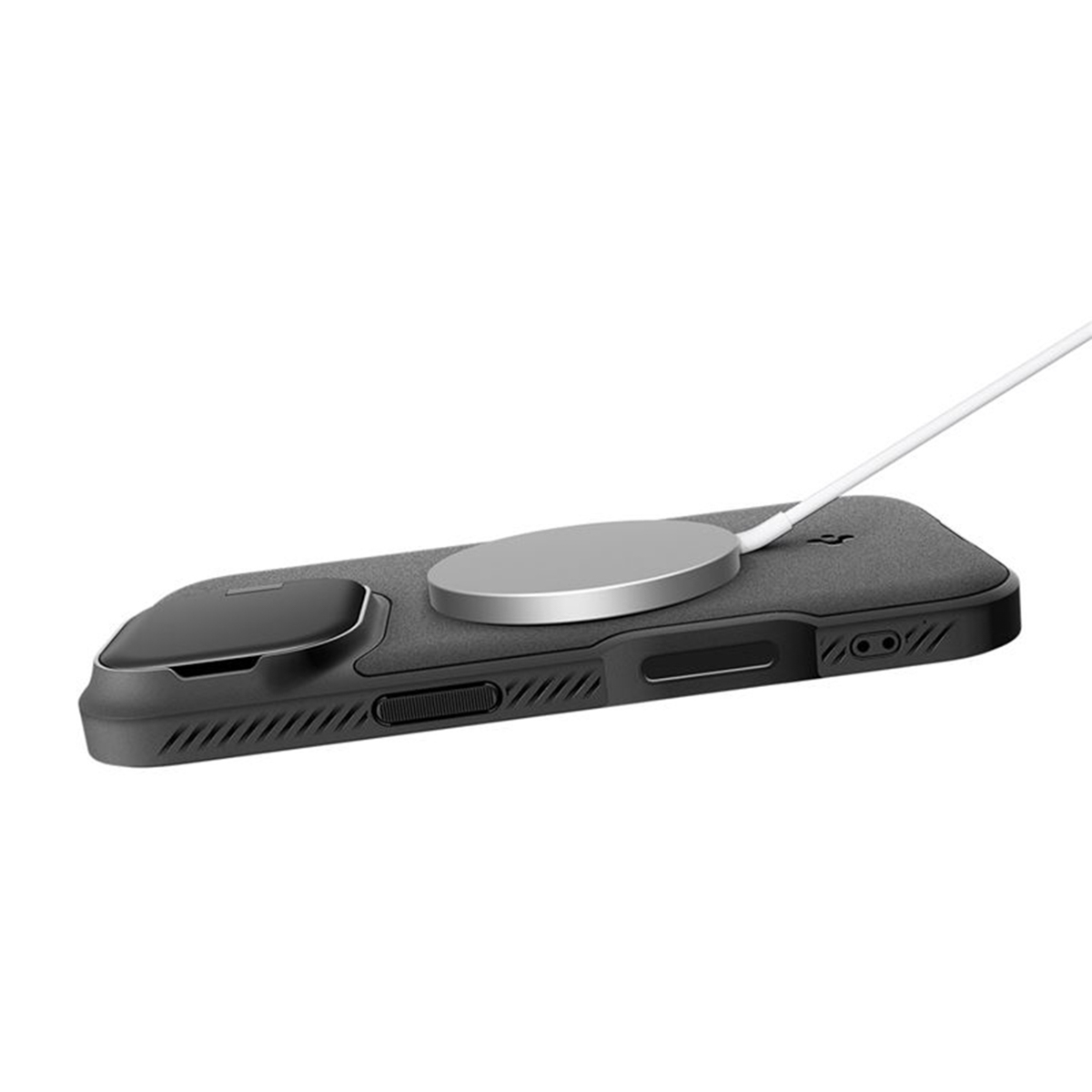 Una custodia nera per telefono con un caricatore wireless argentato collegato. Un cavo bianco si estende dal caricatore. Lo sfondo è bianco.