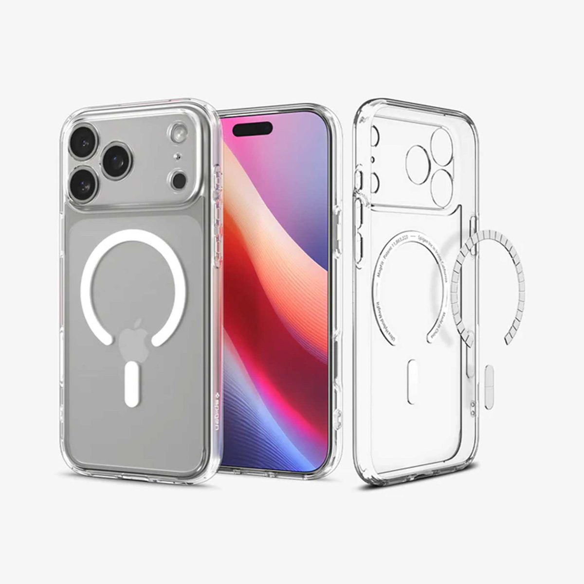 Trois coques de téléphone transparentes avec un téléphone à l'intérieur de celle du milieu. Les coques ont un design MagSafe.