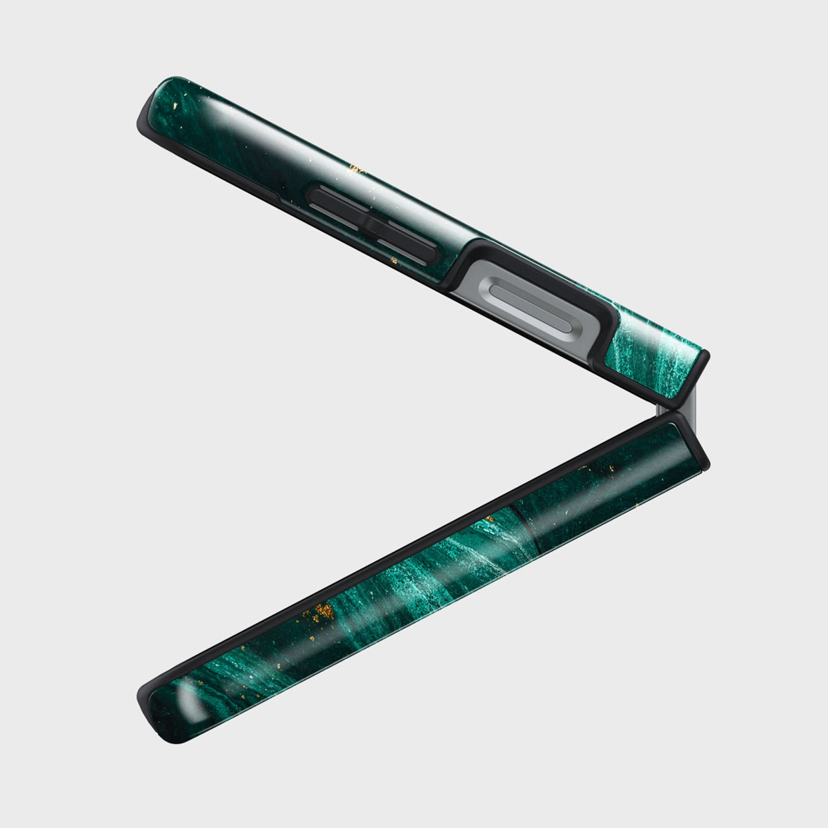 Een telefoonhoesje, open. Groen marmerachtig patroon met gouden vlekken op een witte achtergrond.