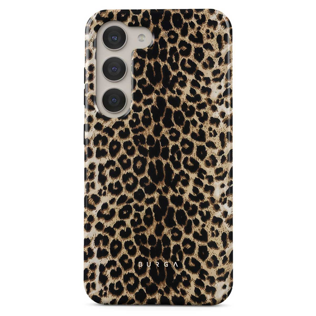Une coque de smartphone avec un motif léopard. La coque a une découpe pour l'appareil photo avec trois lentilles et une marque en bas.